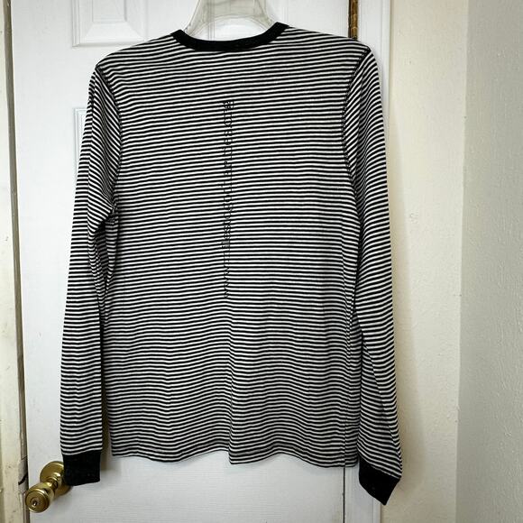 Alternative Apparel Black/White Stripped Long Sleeve Light Weight Shirt Size L - Picture 5 of 6